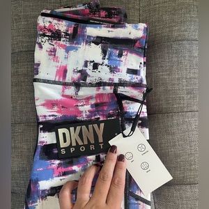 DKNY Sport Leggings (7/8 Length, Size Small)